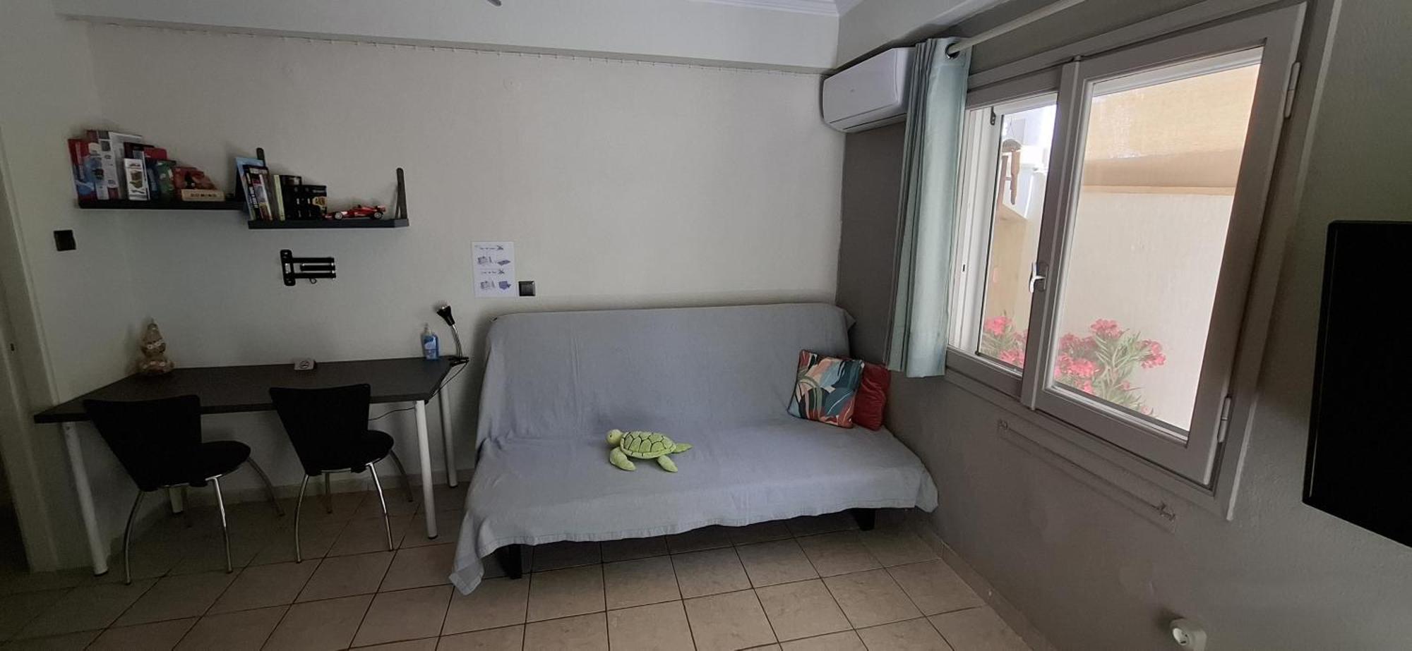 Honeybee4 - Cozy Studio Close To The Port, Airport & Athens ラフィーナ エクステリア 写真