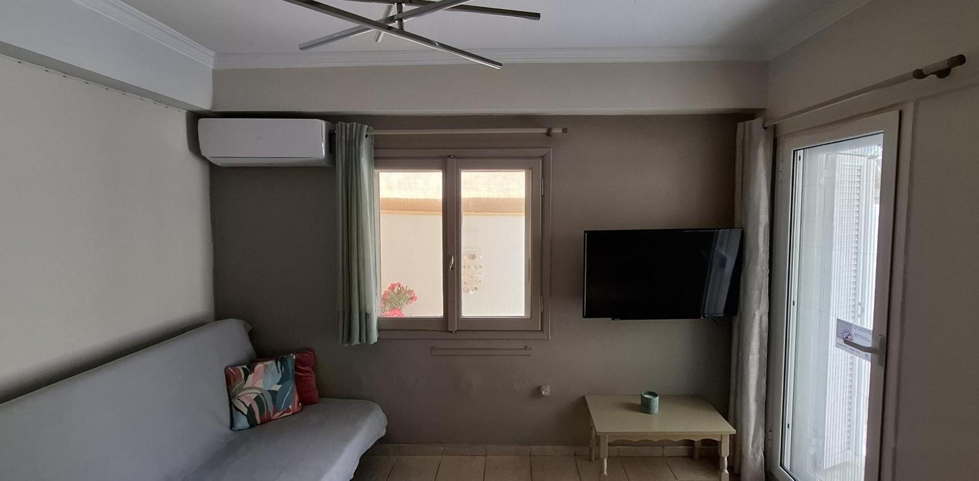 Honeybee4 - Cozy Studio Close To The Port, Airport & Athens ラフィーナ エクステリア 写真