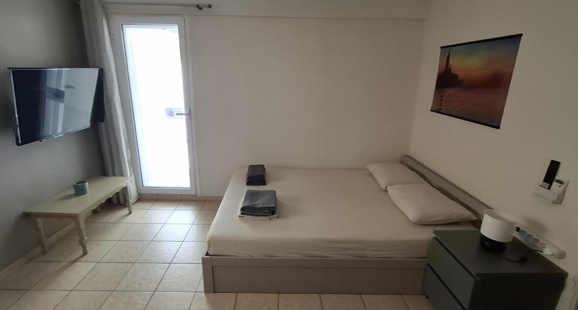 Honeybee4 - Cozy Studio Close To The Port, Airport & Athens ラフィーナ エクステリア 写真